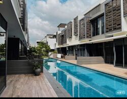 Alana (D28), Terrace #498387191